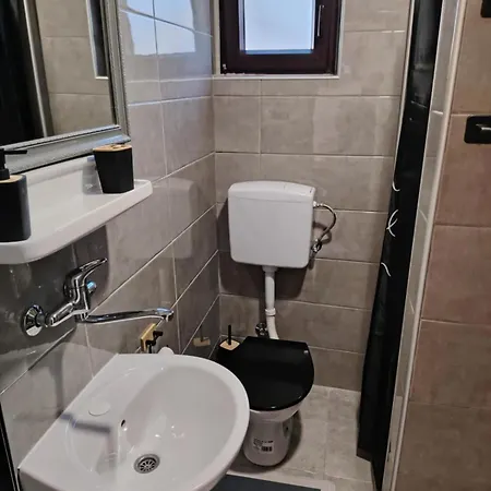 Domus Foresta דירה *