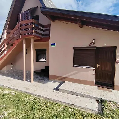 Domus Foresta شقة Brdo